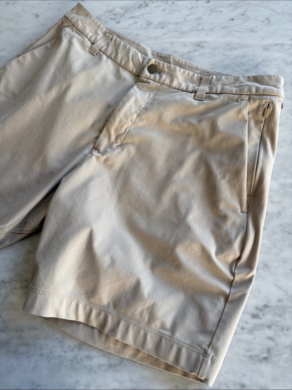 Lululemon Men’s ABC 7in Shorts - Picture 5 of 7
